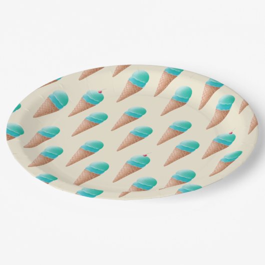 Blaues Eiscreme-Kronmuster, hellgelb Pappteller (Schrägansicht)