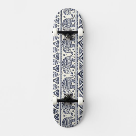 Blaues ethnisches Elefant-Muster Skateboard (Vorderseite)