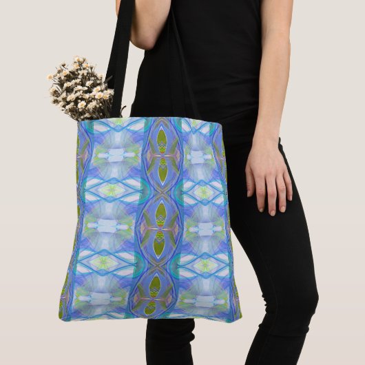 blaues ethnisches Muster des Fraktals Tasche (Von Nahem)