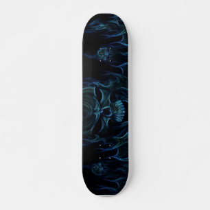 Blaues Flammenskulptur Skateboard