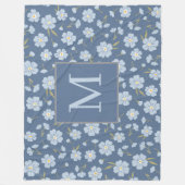 Blaues florales Monogramm Initial Fleecedecke (Vorderseite)