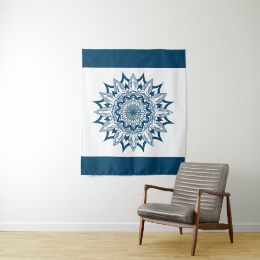 Blaues geometrisches Mandala weißer Hintergrund Wandteppich (Beispiel)