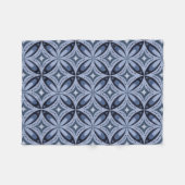 Blaues geometrisches Muster im Retro-Stil Fleecedecke (Vorderseite (Horizontal))