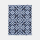 Blaues geometrisches Muster im Retro-Stil Fleecedecke (Vorderseite)