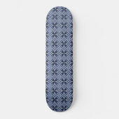 Blaues geometrisches Muster im Retro-Stil Skateboard (Vorderseite)
