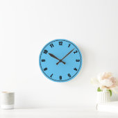 Blaues Gesicht Runde Wanduhr (Zuhause)