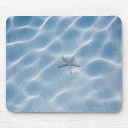 Blaues Gewässer mit Seestern Mousepad (Vorne)