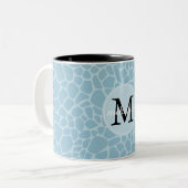 Blaues Giraffen-Druck-Monogramm Zweifarbige Tasse (Vorderseite Links)