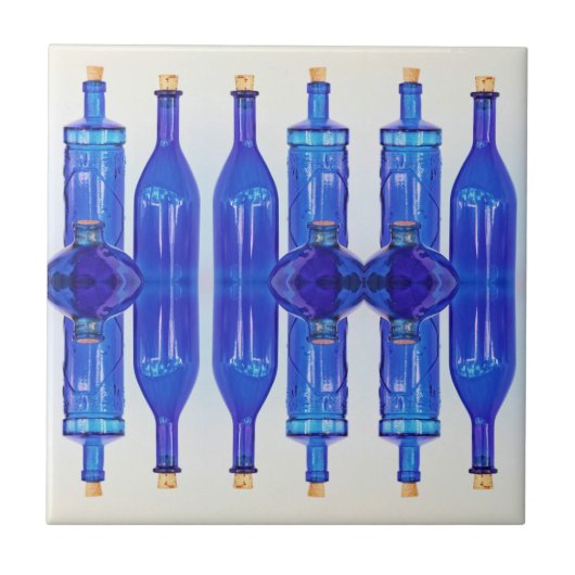 Blaues Glas Korkierte Flaschen Fliese (Vorderseite)
