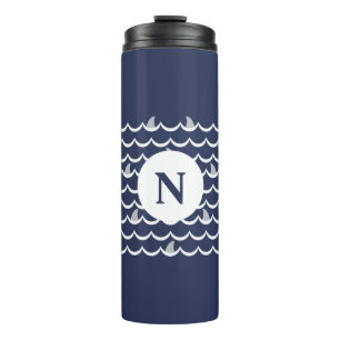Blaues Hai-Fin-Monogramm-Tasse Thermosbecher