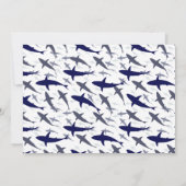 Blaues Hai-Muster mit Foto Boy Birthday Party Einladung (Rückseite)