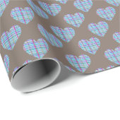 Blaues Herz-Muster auf dunkelschokoladenbraun Geschenkpapier (Rolleneckpunkt)