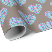 Blaues Herz-Muster auf dunkelschokoladenbraun Geschenkpapier (Rolleneckpunkt)
