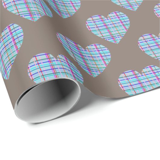 Blaues Herz-Muster auf dunkelschokoladenbraun Geschenkpapier (Rolleneckpunkt)