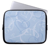 Blaues Herzmuster Laptopschutzhülle (Vorderseite)