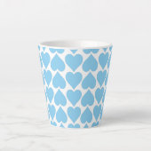 Blaues Herzmuster, Romantik, Liebe Milchtasse (Vorderseite)