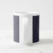 Blaues Hexagon-Muster Jumbo-Tasse (Rückseite)