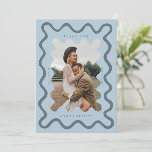 Blaues Hochzeitsstich mit knackiger Hand Dankeskarte (Stehend Vorderseite)