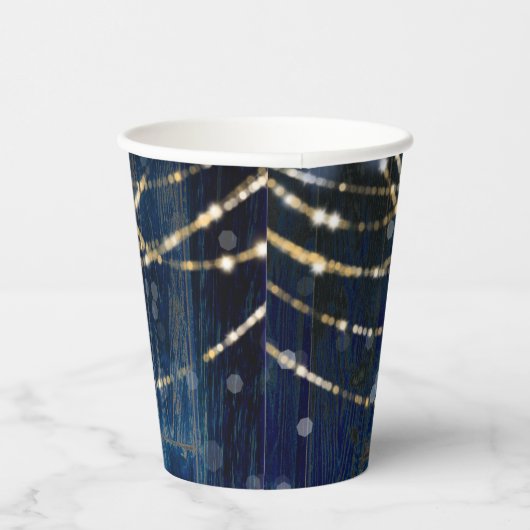 Blaues Holz Rustikale Lichter Hochzeit Pappbecher (Rechts)