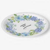Blaues Hydrangea Wasserfarbenmonogramm Pappteller (Schrägansicht)
