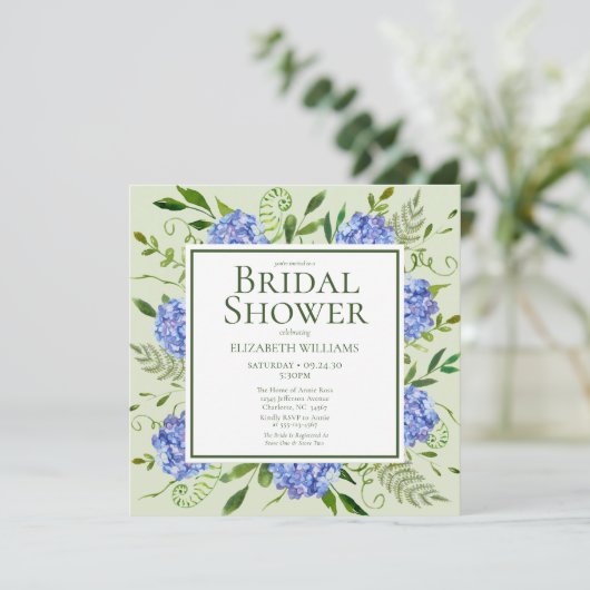 Blaues Hydrangeas-Brautparty Einladung (Stehend Vorderseite)