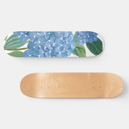 Blaues Hydrangeas Wasserfarben Skateboard (Horizontal)