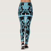 Blaues lächelndes Skelett in den Quadraten Leggings (Rückseite)
