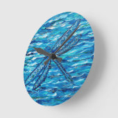 Blaues Libellenbild Runde Wanduhr (Winkel)