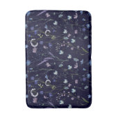 Blaues Lila Hübsches Wildblume Blumenmuster Badematte (Vorderseite Vertikal)