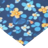 Blaues Little-Blume-Muster Tischdecke (Schrägansicht)