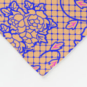 Blaues Luminous-Netz mit Blume 02b LOrange BG Fleecedecke (Ecke)