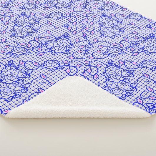 Blaues Luminous-Netz mit Blume 02b Offwhite BG Sherpadecke (3/4)