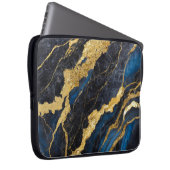 Blaues Marmormuster mit Gold Laptopschutzhülle (Vorne Rechts)