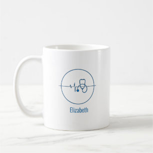 Blaues medizinisches Stethoskop Herzschlag Benutze Kaffeetasse