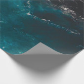 Blaues Meerwasser aus schwarzem Marmor Geschenkpapier (Ecke)