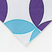 Blaues mehrfarbiges zartes Muster Fleecedecke (Ecke)