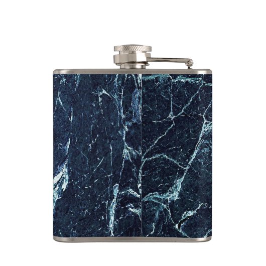 Blaues modernes Marmormuster Flachmann (Rückseite)