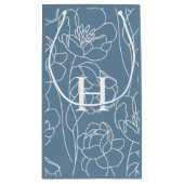 Blaues modernes Wildblumen-Monogramm Kleine Geschenktüte (Rückseite)