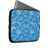 Blaues Monogramm des Strand-Muster-| Laptopschutzhülle (Vorne Rechts)