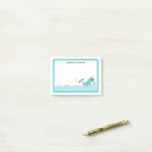 Blaues Narwhal im Wasser Post-it Klebezettel (Auf Schreibtisch)