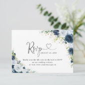 Blaues Navy-Blumen-Hochzeitswebsite QR-Code RSVP Karte (Stehend Vorderseite)
