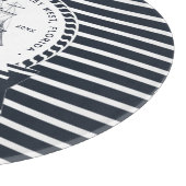 Blaues Navy Boat Modernes Personalisiert Schneidebrett (Ecke)