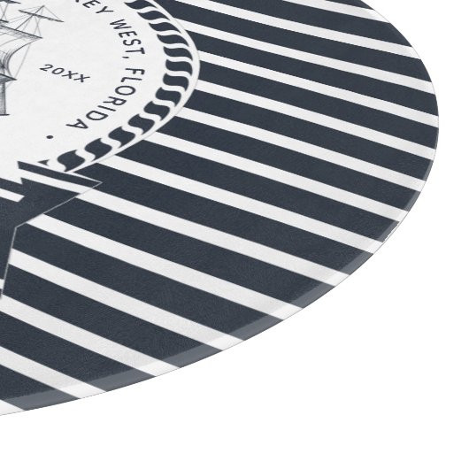 Blaues Navy Boat Modernes Personalisiert Schneidebrett (Ecke)