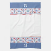 Blaues Nordic Blume Muster Monogramm Geschirrtuch (Vertikal)