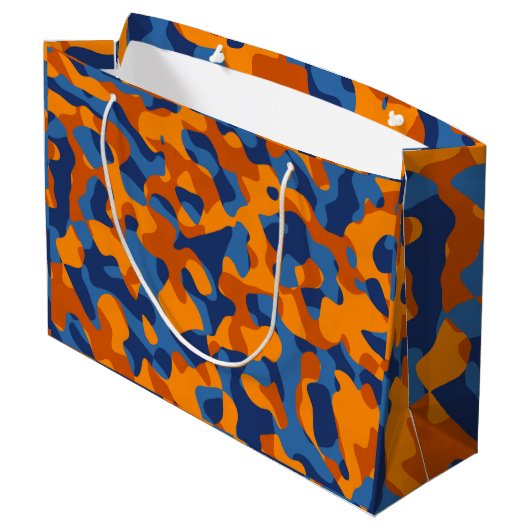 Blaues Orange Camouflage Druckmuster Große Geschenktüte (Rückseite Schrägansicht)