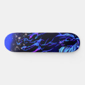 Blaues Pferd auf der Starry Night Skateboard (Horizontal)