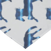 Blaues Pferd Tischdecke (Schrägansicht)