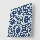 Blaues portugiesisches Azulejos Floral Tile-Muster Quadratische Wanduhr (Winkel)