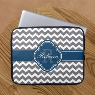 Blaues Quatrefolienmonogramm Graues Zickzack Muste Laptopschutzhülle