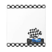 Blaues Rennfahrzeug mit Checkflagge Notizblock (Vorderseite)